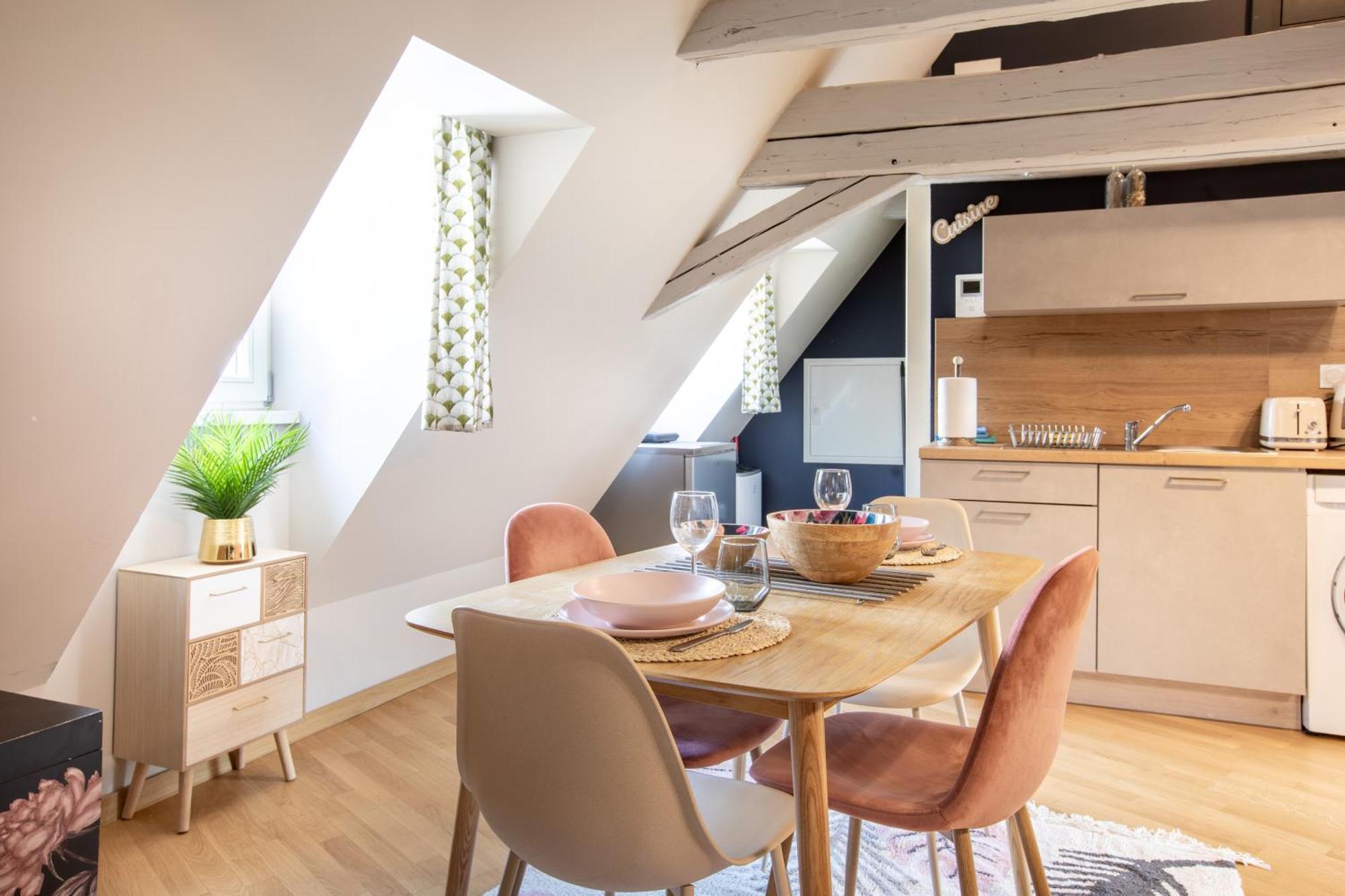 Duplex Atypique Au Coeur De Mulhouse Apartment Exterior foto